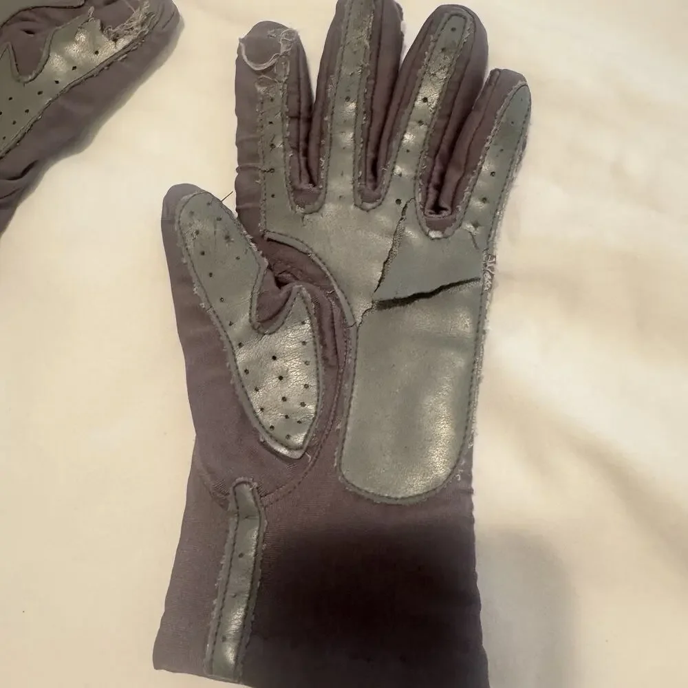 Isotoner Vintage Gloves Womens One Size Fits All Beige Gray Driving - Picture 4 of 7